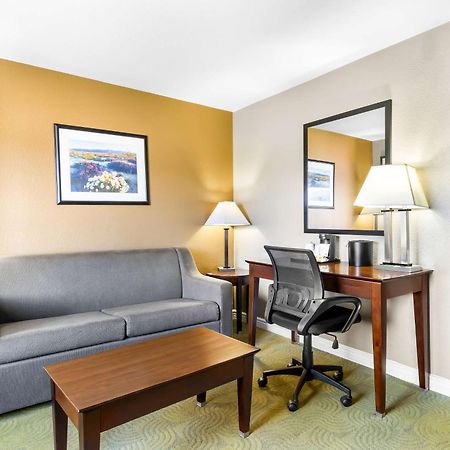 Best Western California City Inn & Suites מראה חיצוני תמונה