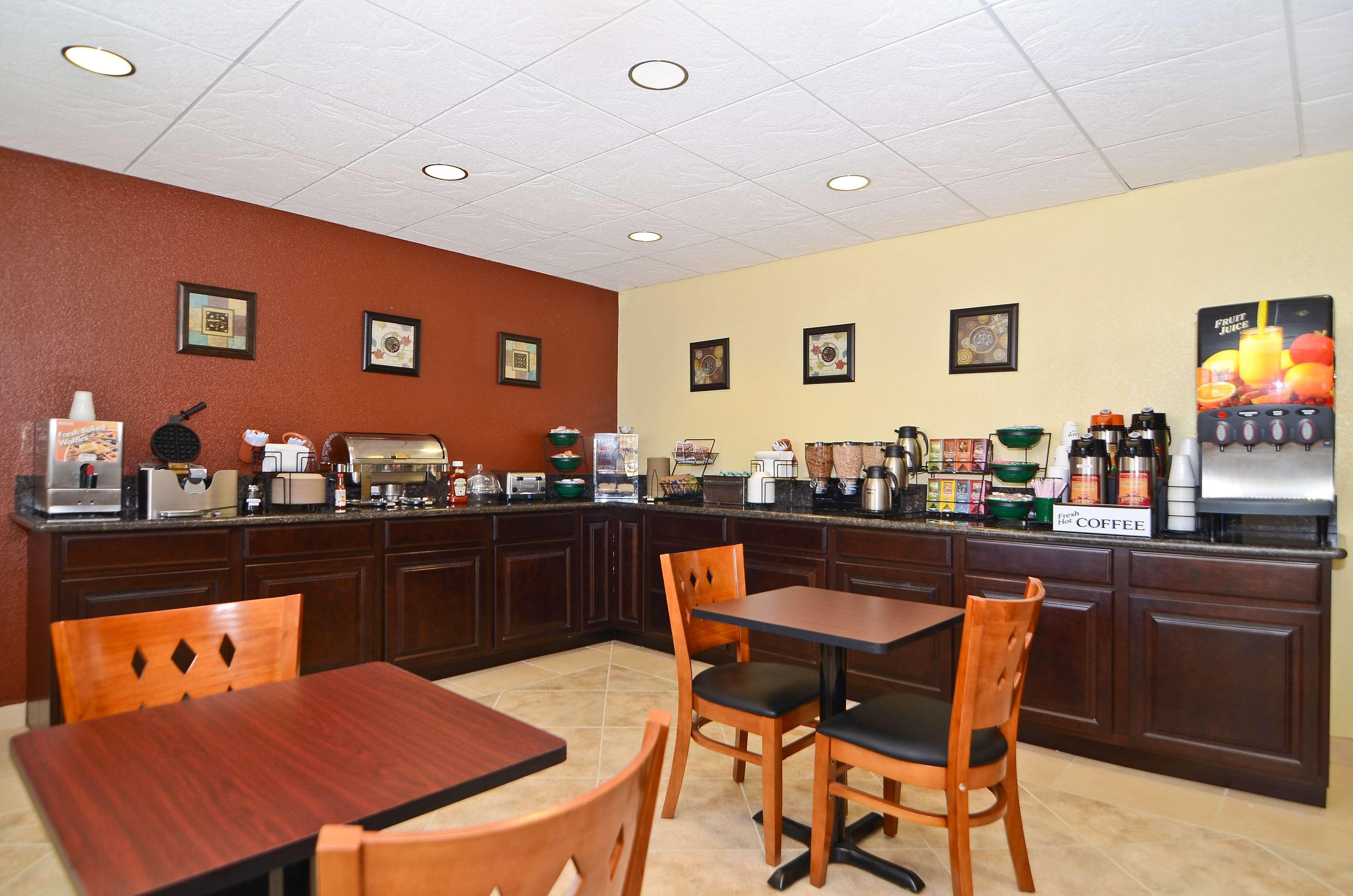 Best Western California City Inn & Suites מראה חיצוני תמונה