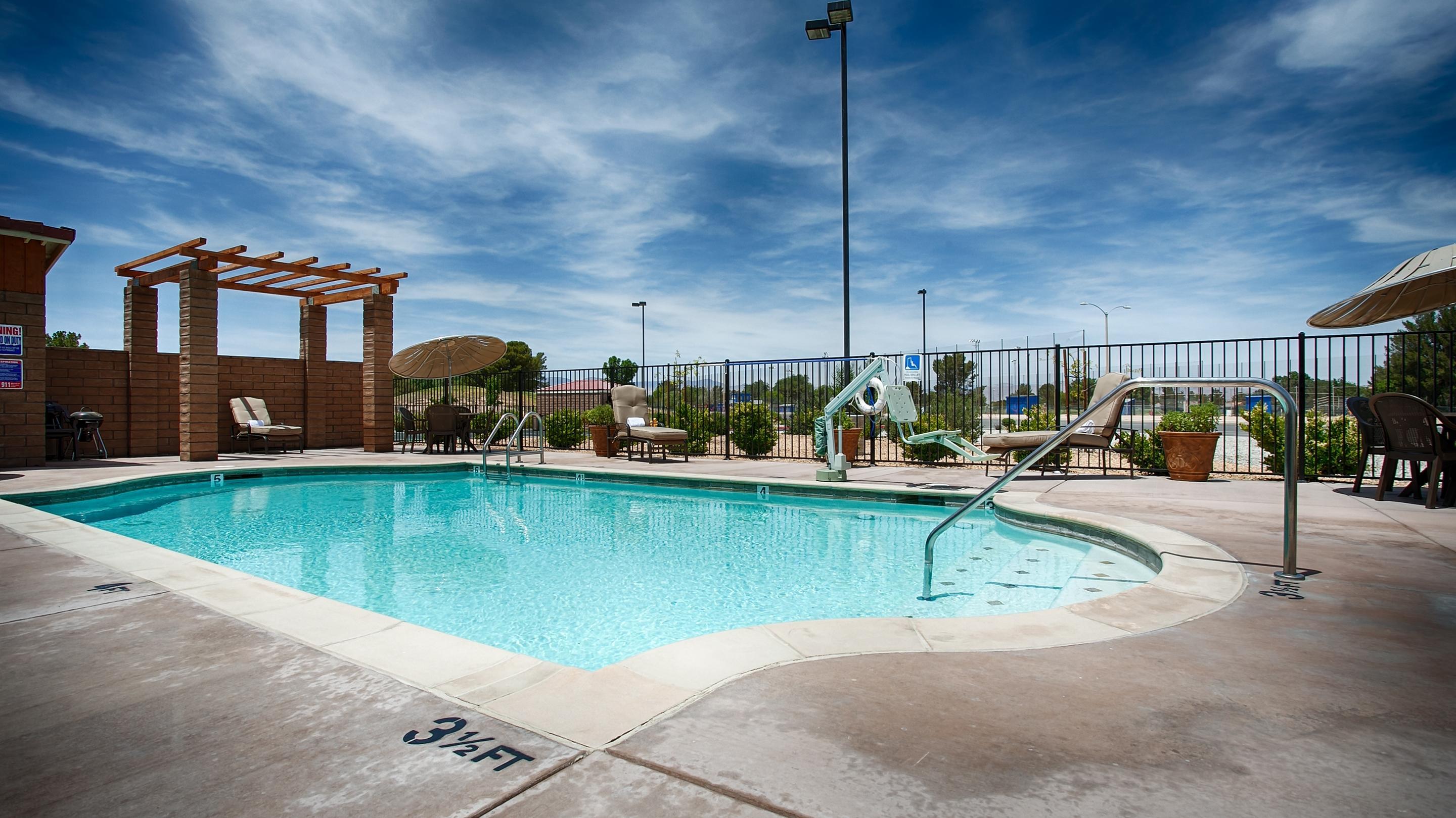 Best Western California City Inn & Suites מראה חיצוני תמונה