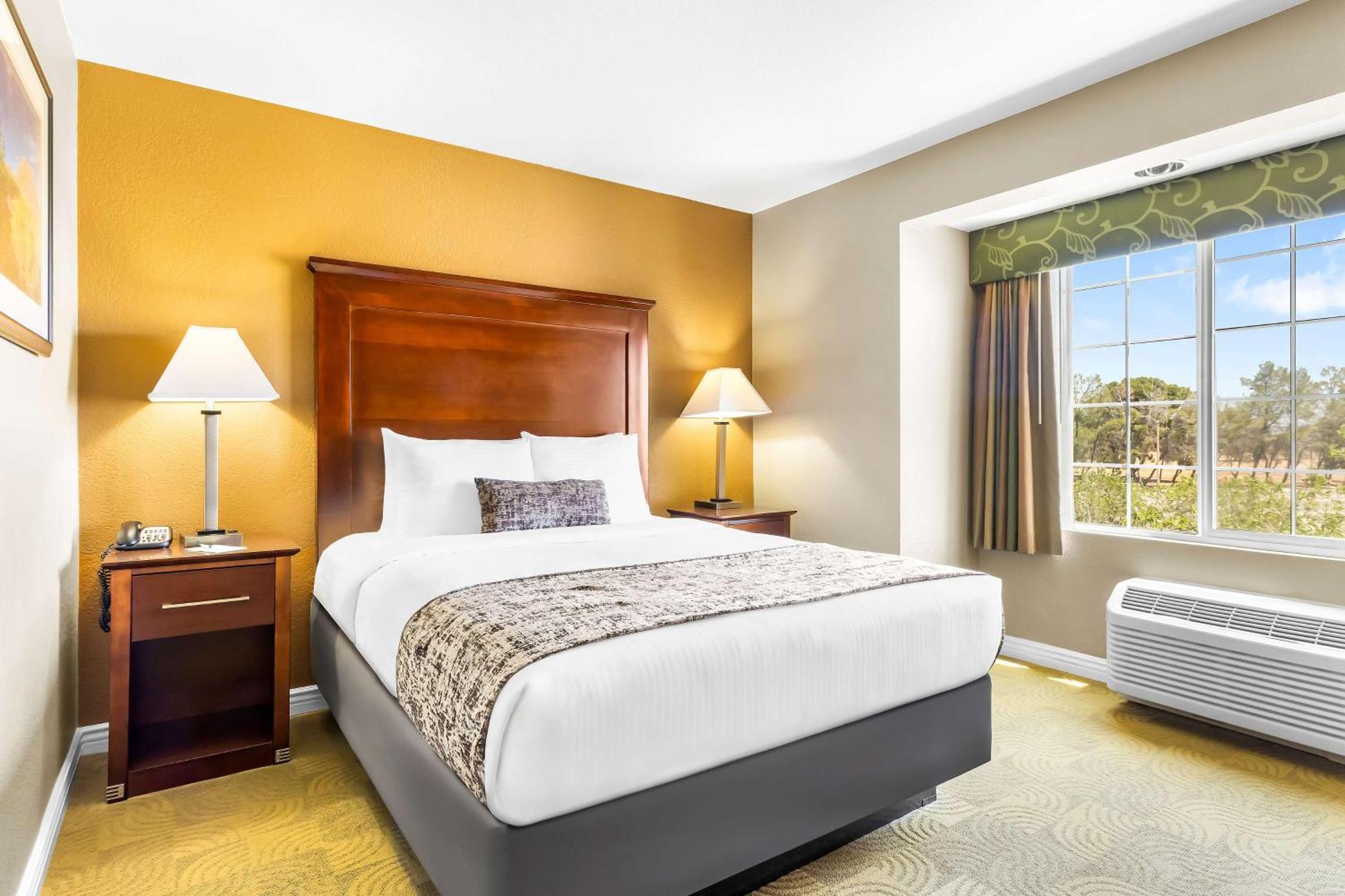 Best Western California City Inn & Suites מראה חיצוני תמונה