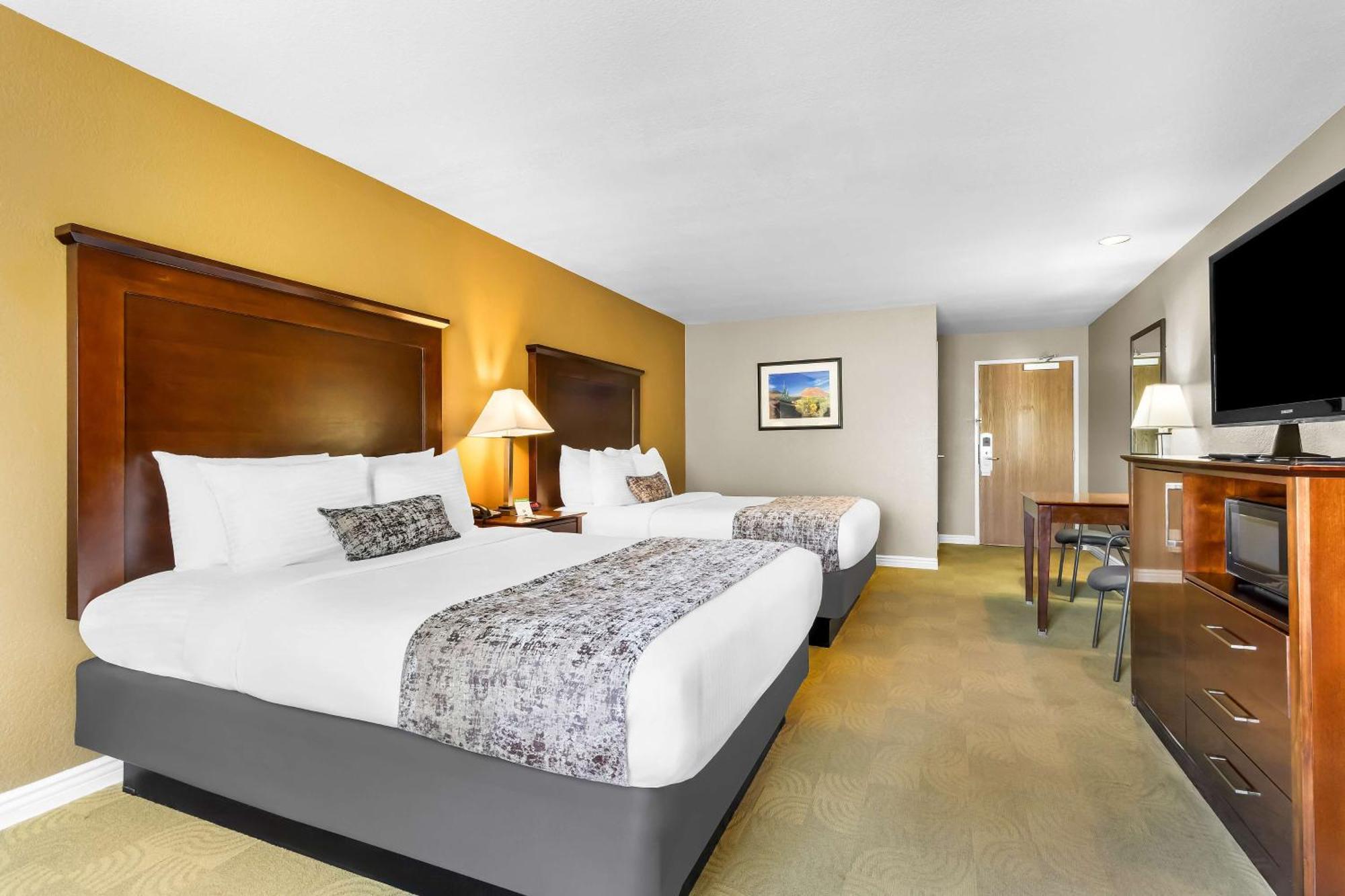Best Western California City Inn & Suites מראה חיצוני תמונה