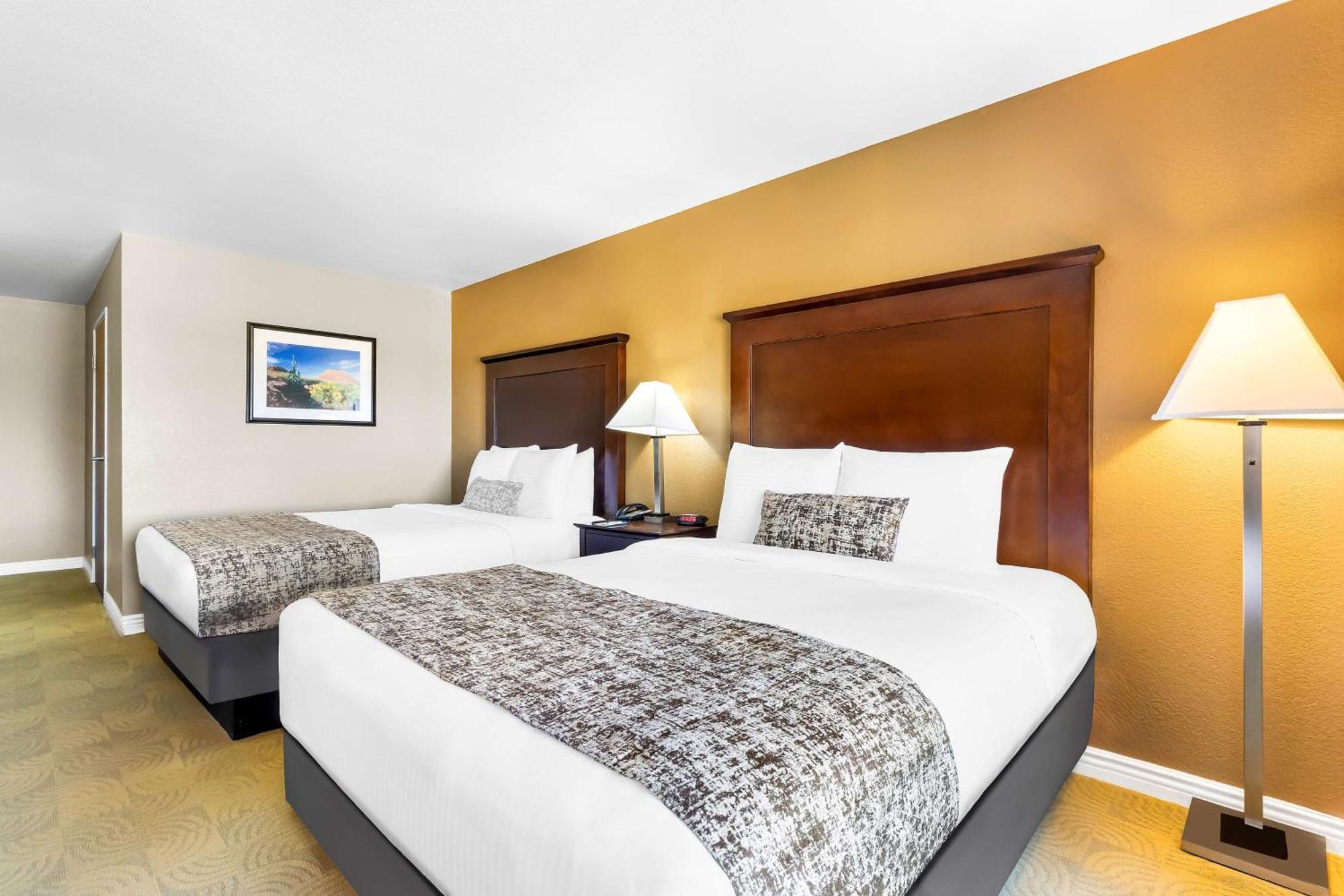 Best Western California City Inn & Suites מראה חיצוני תמונה